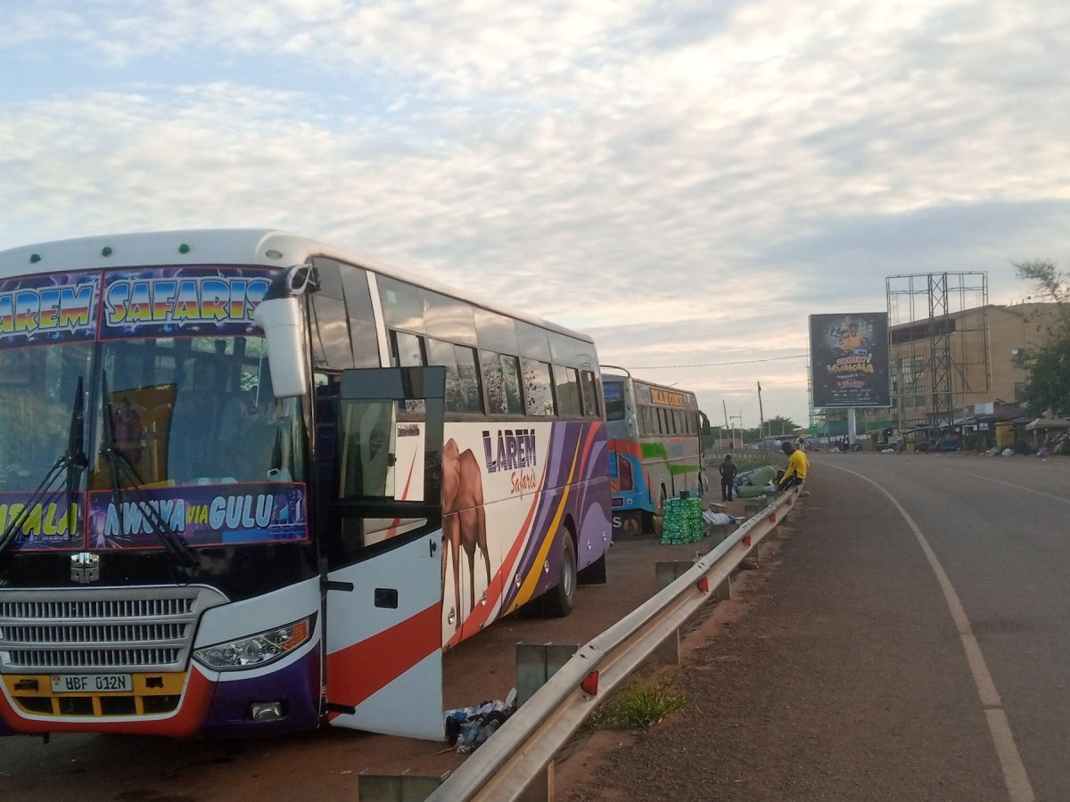 Passengers stranded as buses abandon alternative routes